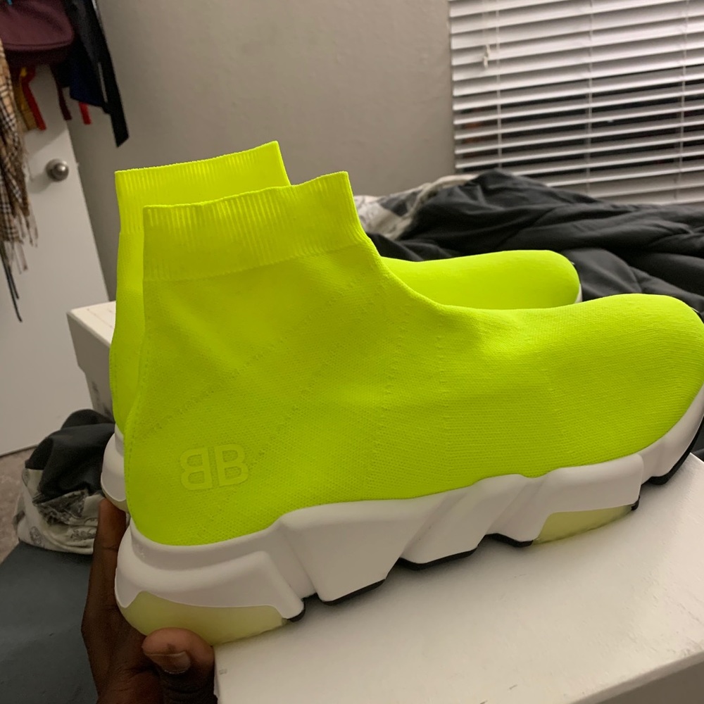 Balenciaga - Picture 1 of 10